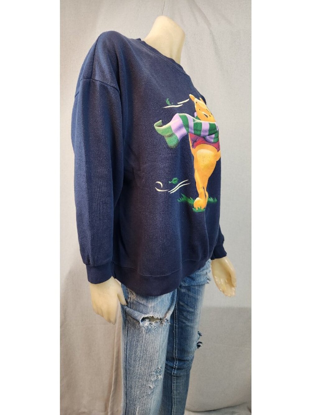 Vintage Disney Winnie Pooh Windsday Blue Crew Neck LS Sweatshirt Top LARGE USED - Picture 3 of 6